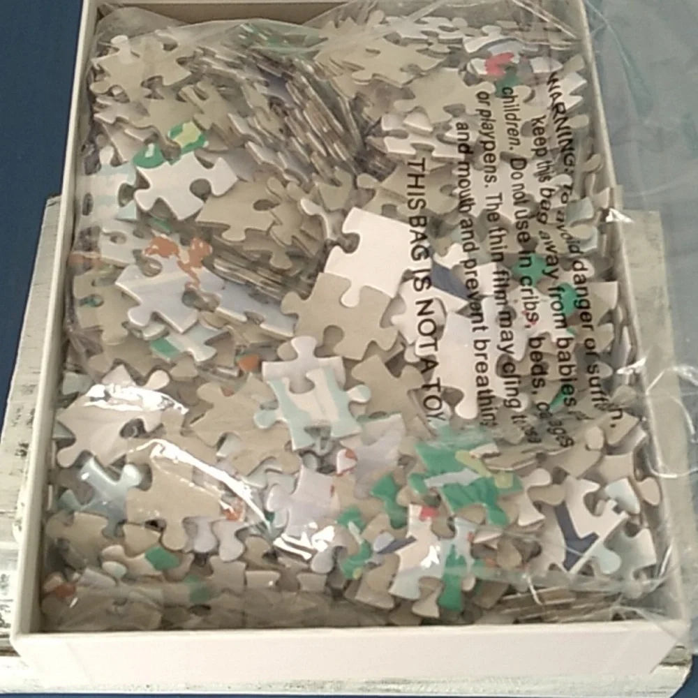 Vineyard Vines Christmas - 500 Piece Jigsaw Puzzle Santa Boat Reindeer - Picture 5 of 7